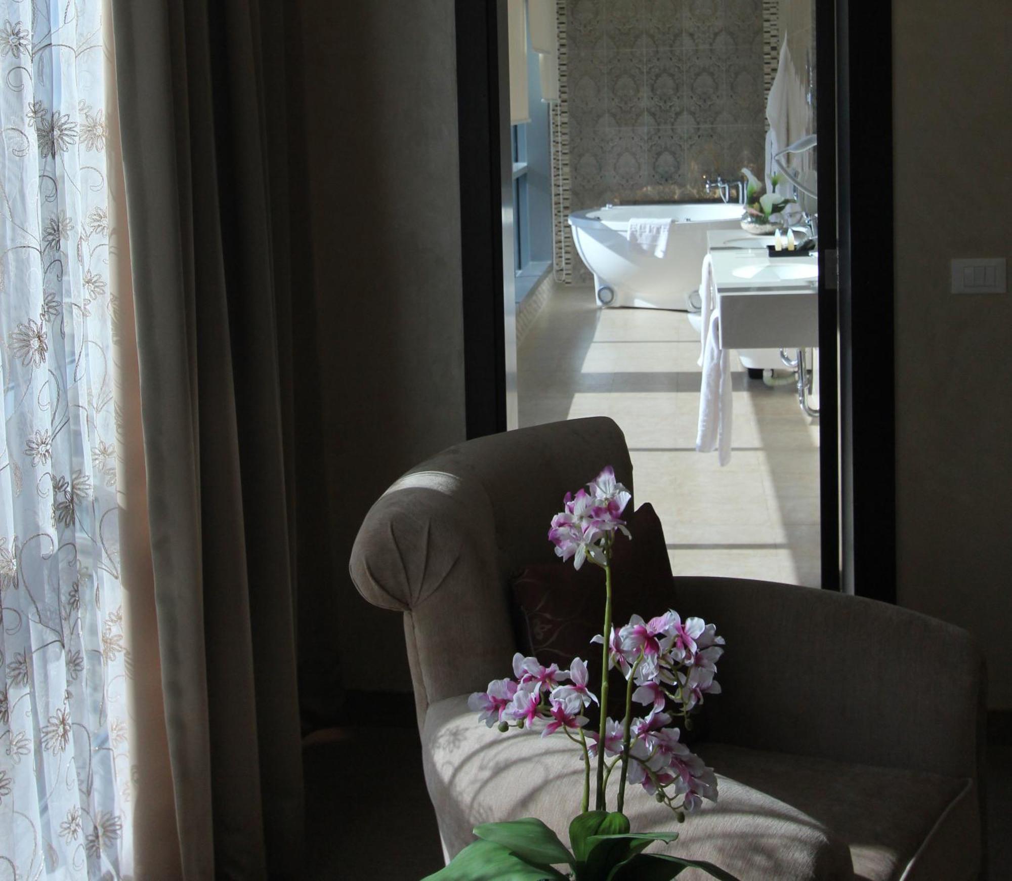 Elite Hotel By Beverly ベイルート エクステリア 写真